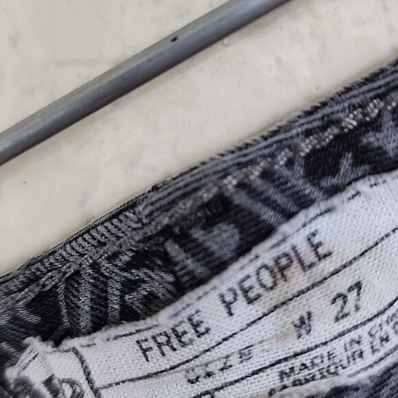 Free People Batik Isla Tribal Aztec Size 27 Skinny Jeans - Picture 5 of 10